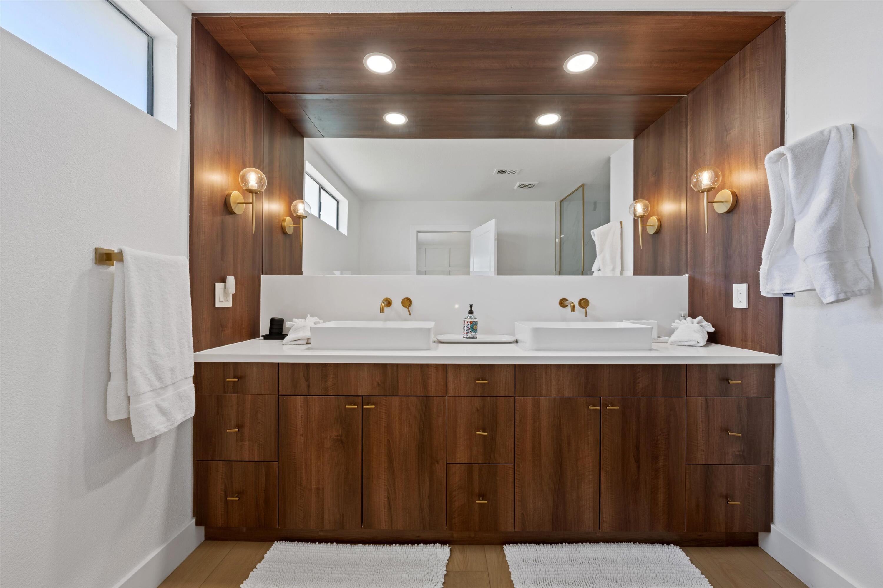 25 Juan Carlos Street Rancho Mirage, CA 92270 - Photo 24 of 45 Primary Bathroom