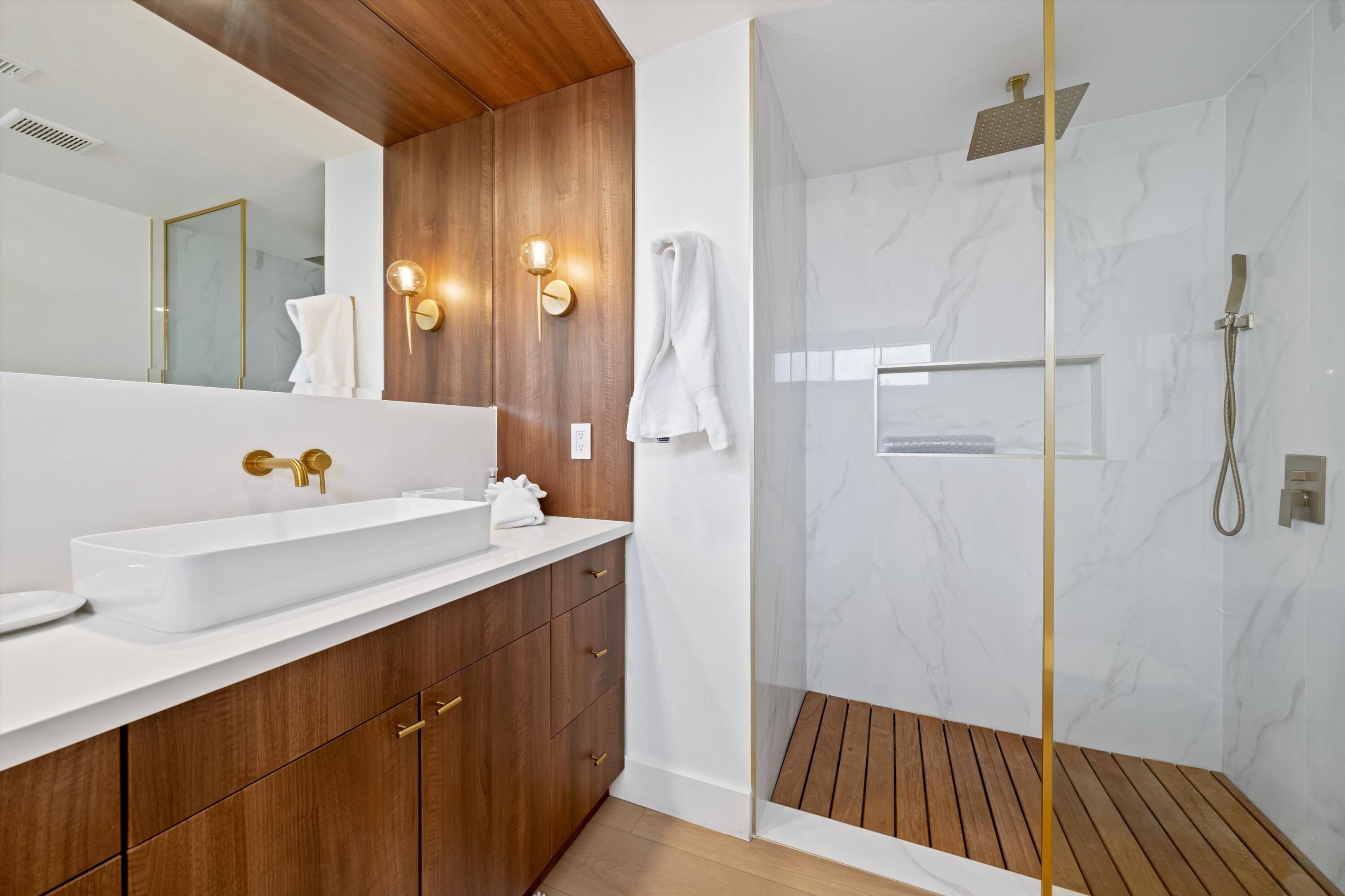 25 Juan Carlos Street Rancho Mirage, CA 92270 - Photo 25 of 45 Primary Bathroom