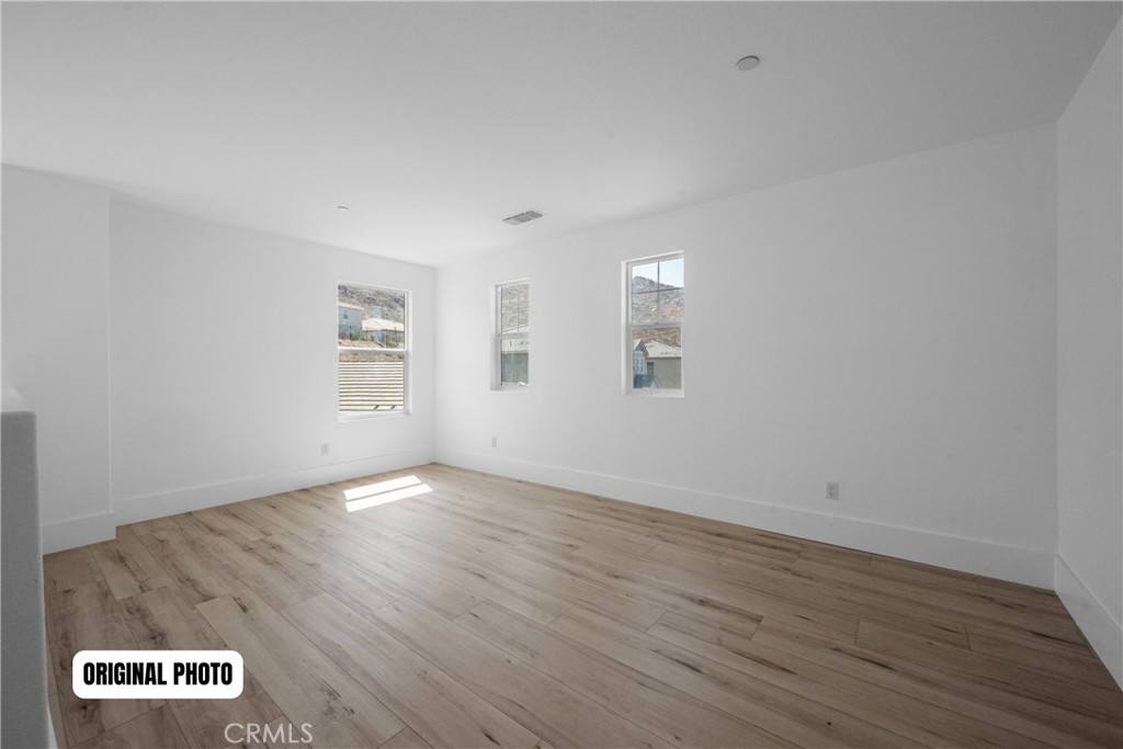 21199 Old Gate Court Riverside, CA 92507 - Photo 6 of 71 Orig photo - living room