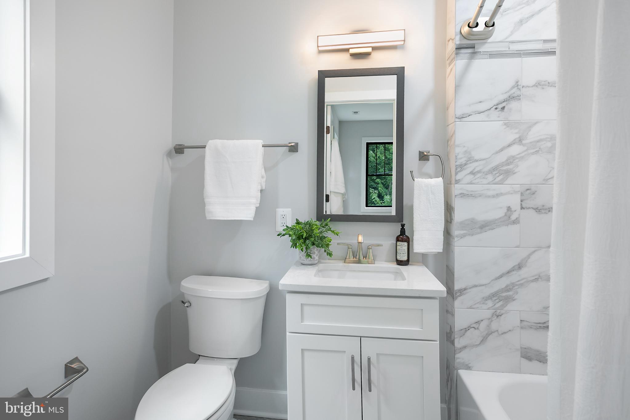 116 Fardale Street Southeast Vienna, VA 22180 - Photo 35 of 50 Upstairs bathroom 4