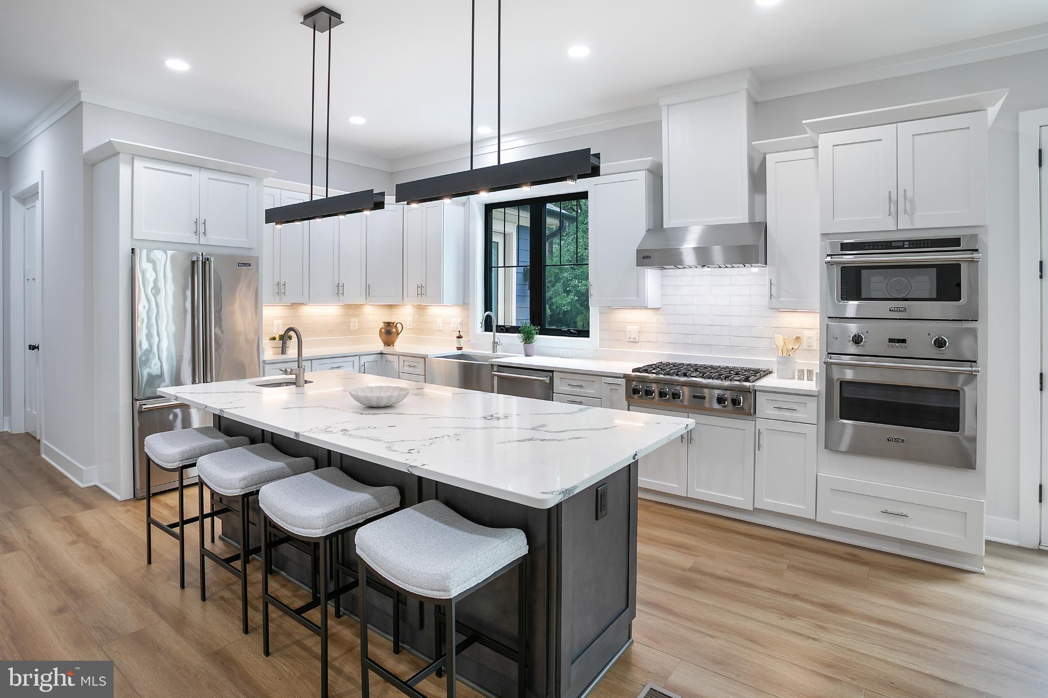 116 Fardale Street Southeast Vienna, VA 22180 - Photo 4 of 50