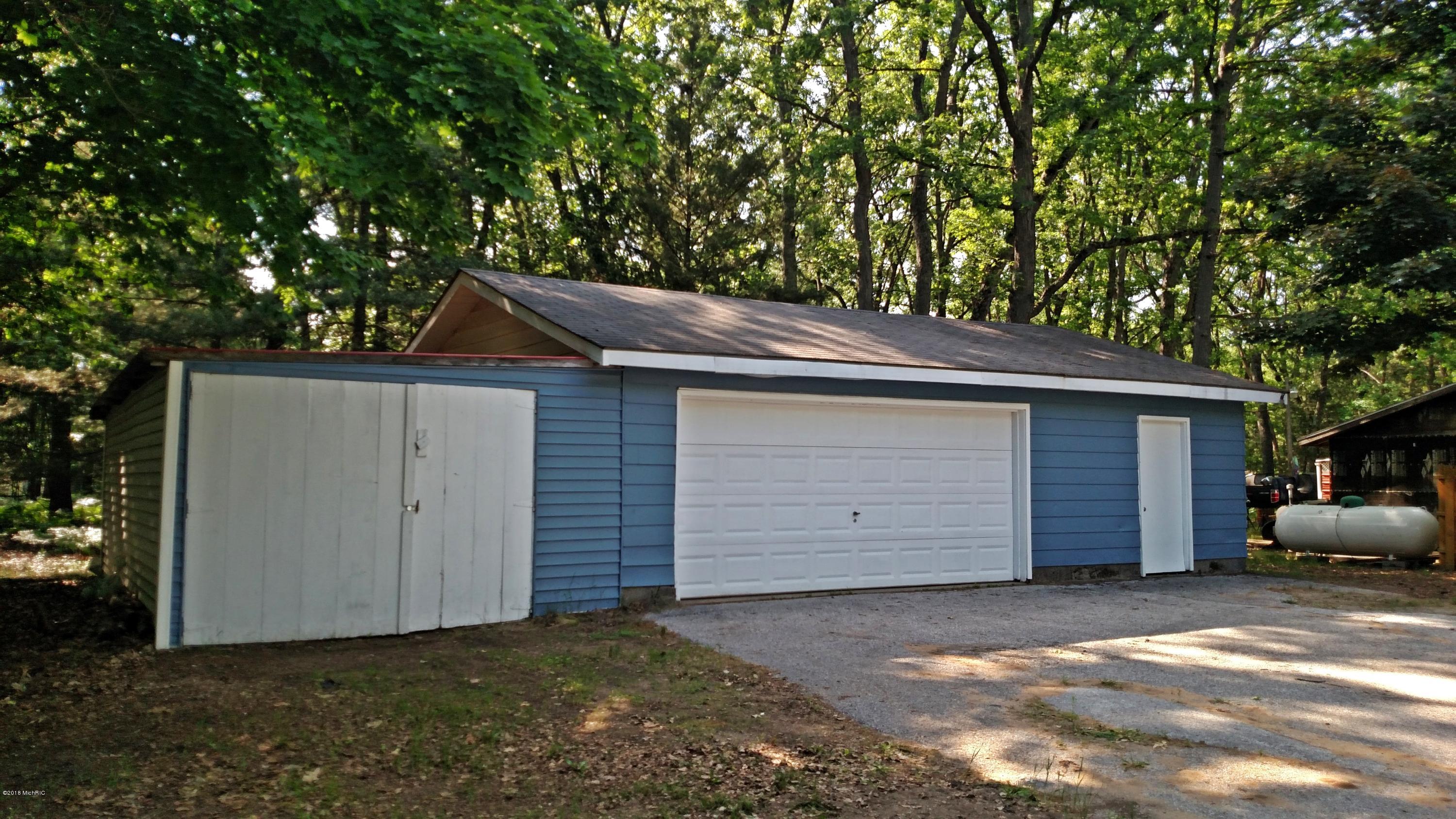 161 South Emerson Lake Road Branch, MI 49402 - Photo 40 of 49 IMG_20180604_171013334