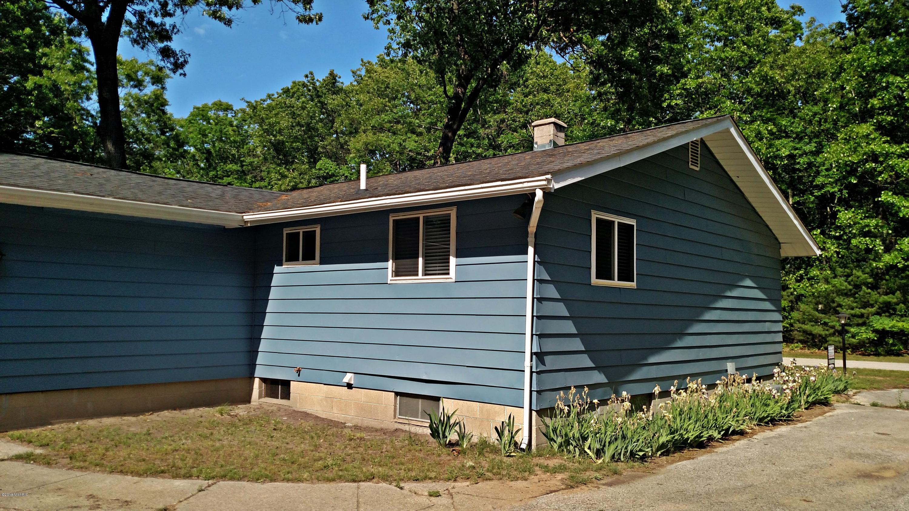 161 South Emerson Lake Road Branch, MI 49402 - Photo 4 of 49 IMG_20180604_170944852