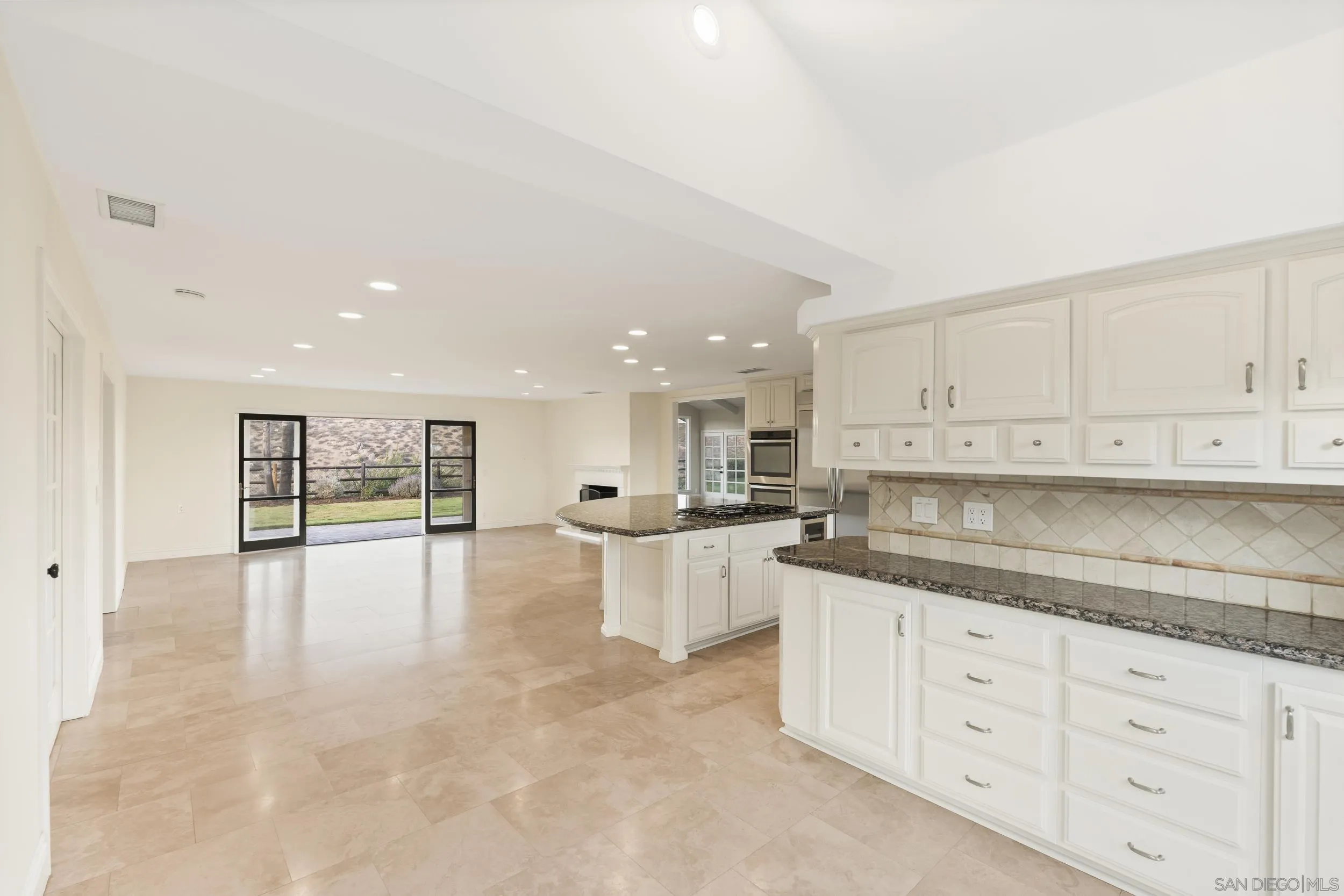 16551 Zumaque Street Rancho Santa Fe, CA 92067 - Photo 15 of 58