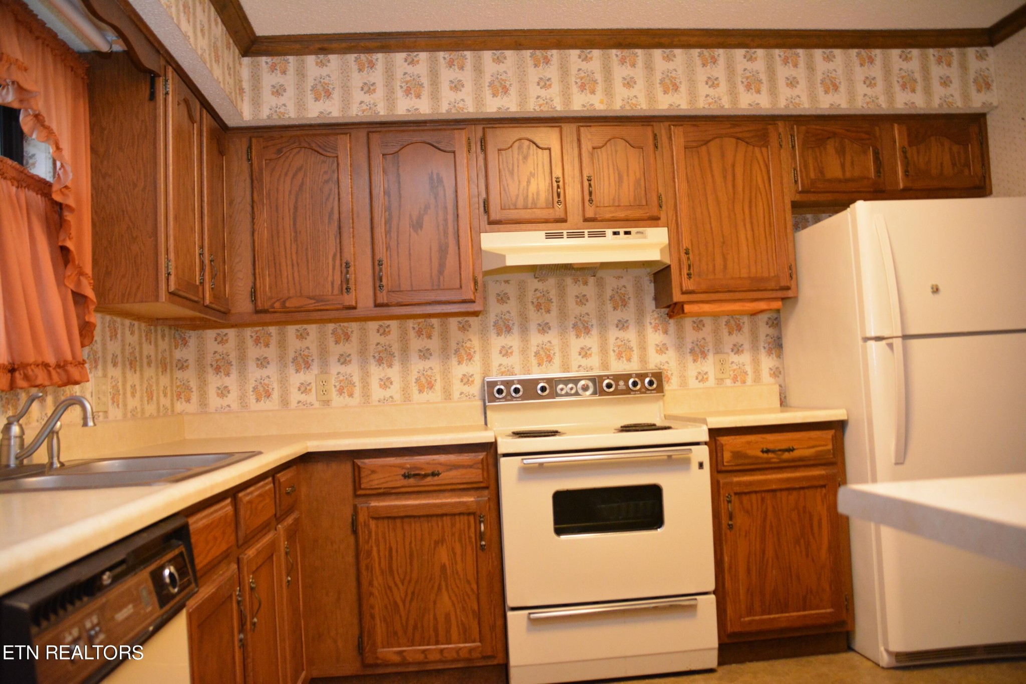 176 South Purdue Avenue Oak Ridge, TN 37830 - Photo 4 of 11 Gallery Image 4