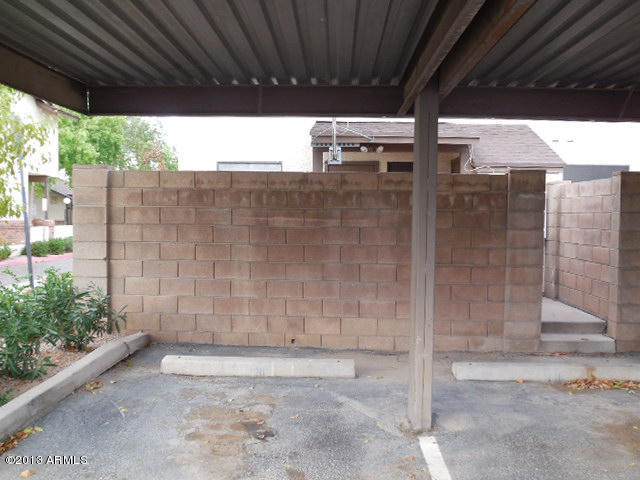 170 East Guadalupe Road, Unit 148 Gilbert, AZ 85234 - Photo 17 of 29 a bathroom with a shower