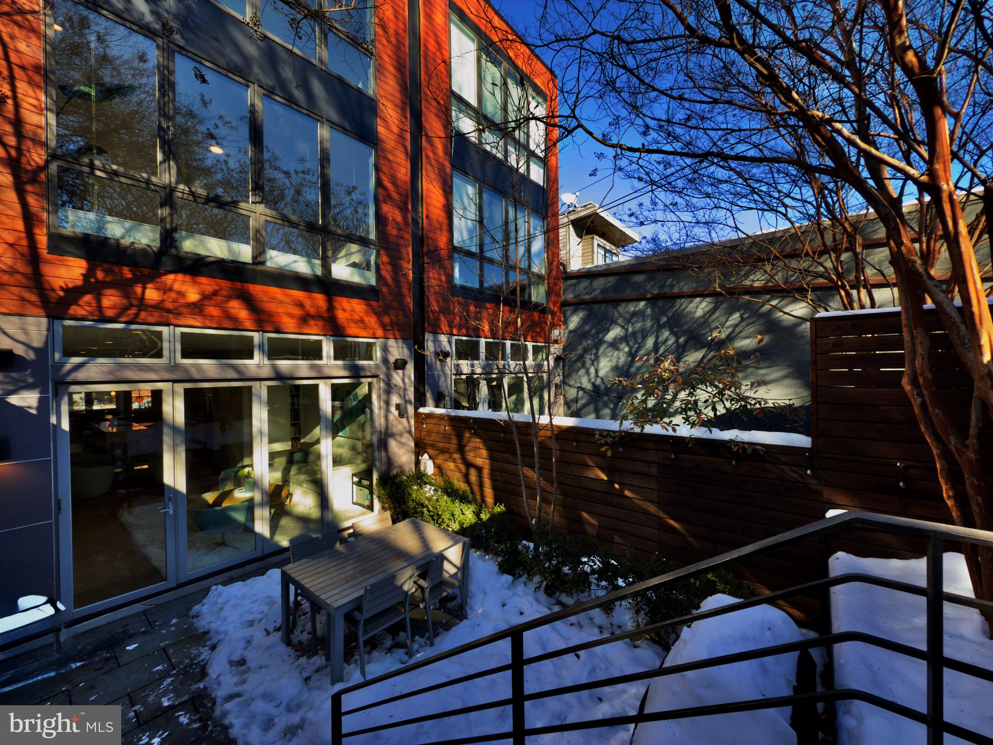 1325 Constitution Avenue Northeast Washington, DC 20002 - Photo 34 of 36 a view of an outdoor sitting area