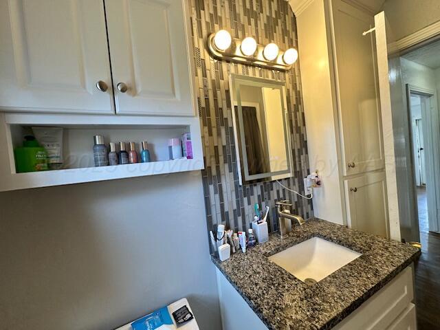 4110 Gables Street Amarillo, TX 79110 - Photo 9 of 16 Bathroom 2