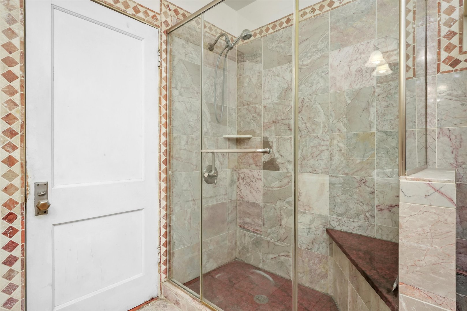 6822 34th Street Berwyn, IL 60402 - Photo 29 of 35 a bathroom with a shower
