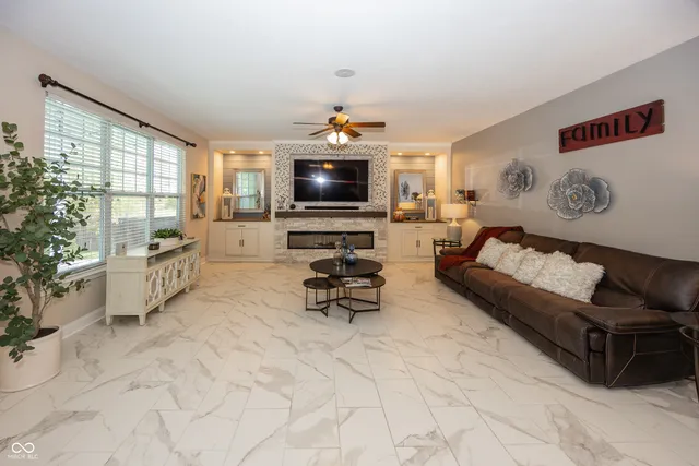 $1,075,000 | 2540 Wineland Creek Drive, Carmel, IN 46074