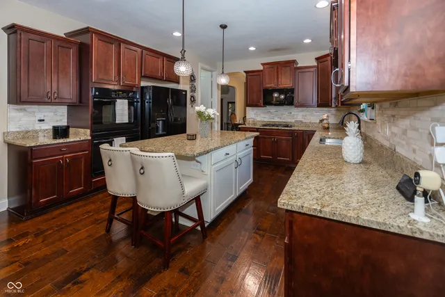 $1,075,000 | 2540 Wineland Creek Drive, Carmel, IN 46074