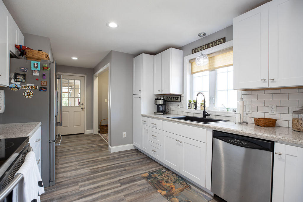 27 Ridley Road Sanford, ME 04073 - Photo 9 of 34 508A7680