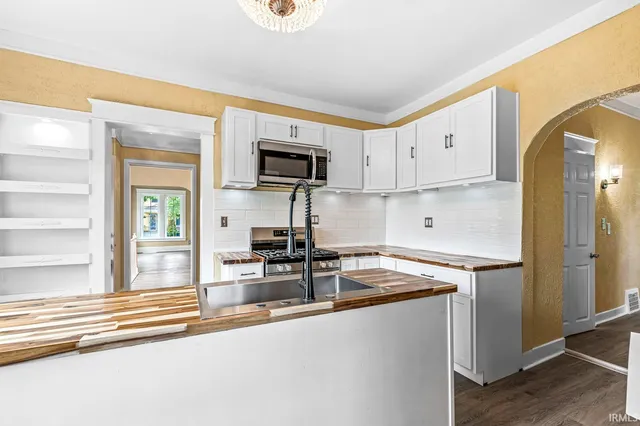 $359,900 | 1052 Portage Avenue, South Bend, IN 46616