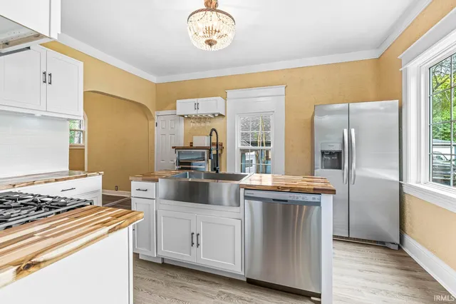 $359,900 | 1052 Portage Avenue, South Bend, IN 46616