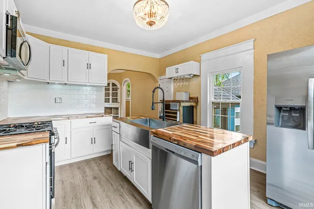 $359,900 | 1052 Portage Avenue, South Bend, IN 46616