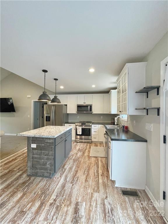 203 Dayton Road Dallas, NC 28034 - Photo 7 of 27 Gallery Image 7