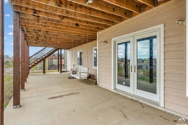 $589,000 | 732 North Blazing Star Drive, Lawrence, KS 66049