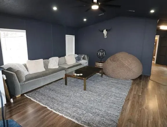 $799,999 | 986 County Road 1785, Sunset, TX 76270