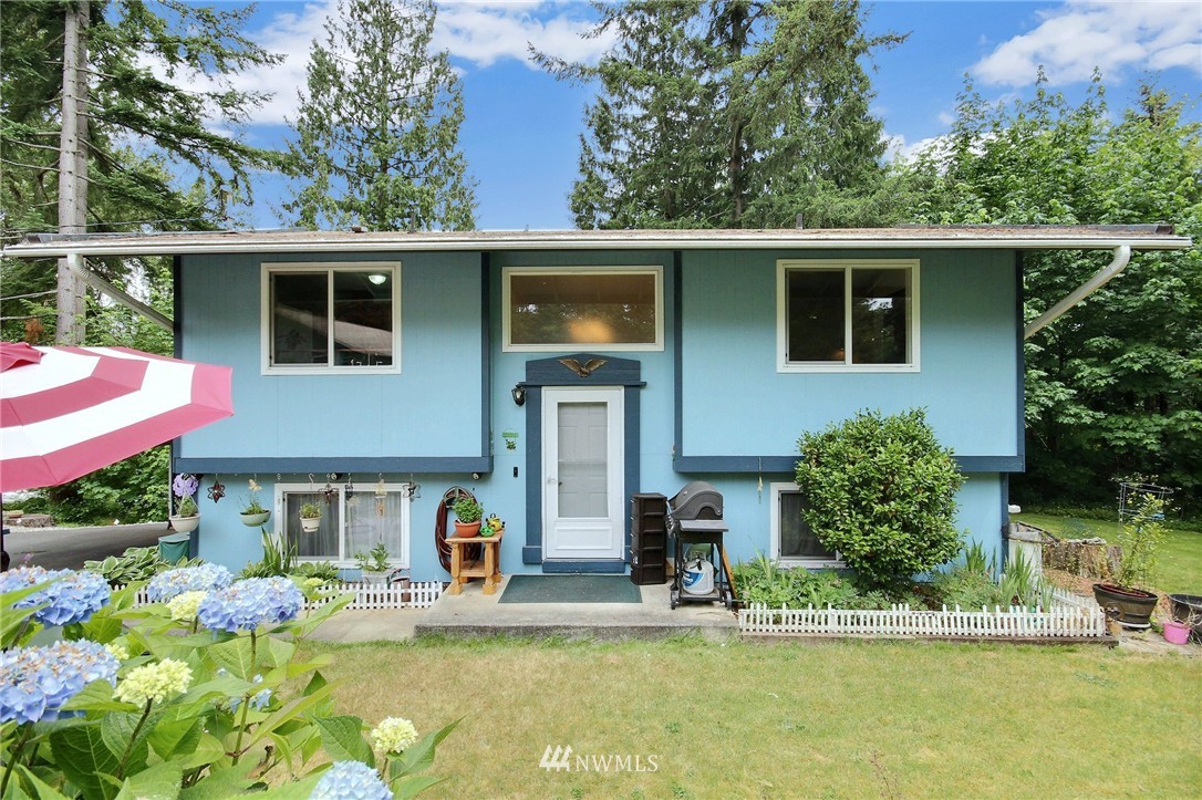 15205 207th Place Southeast Renton, WA 98059 - Photo 3 of 9