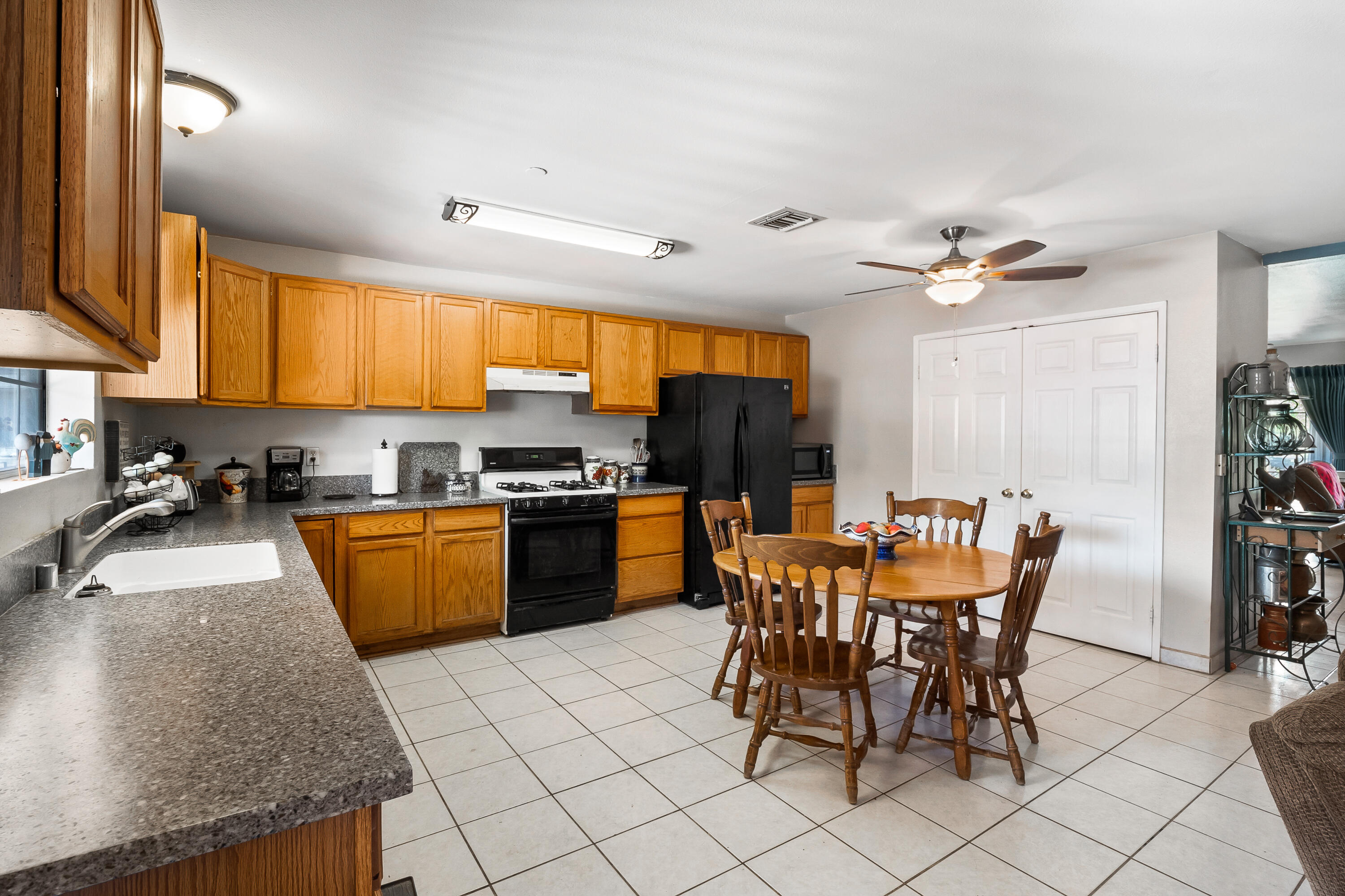 35326 Wyse Road Agua Dulce, CA 91390 - Photo 24 of 54 Wyse Rd-21
