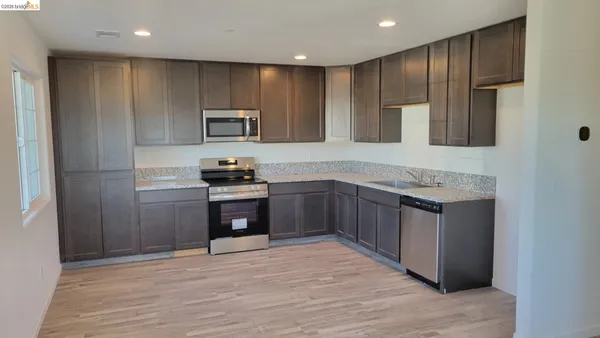 $1,379,000 | 300 North Soderquist Road, Turlock, CA 95380
