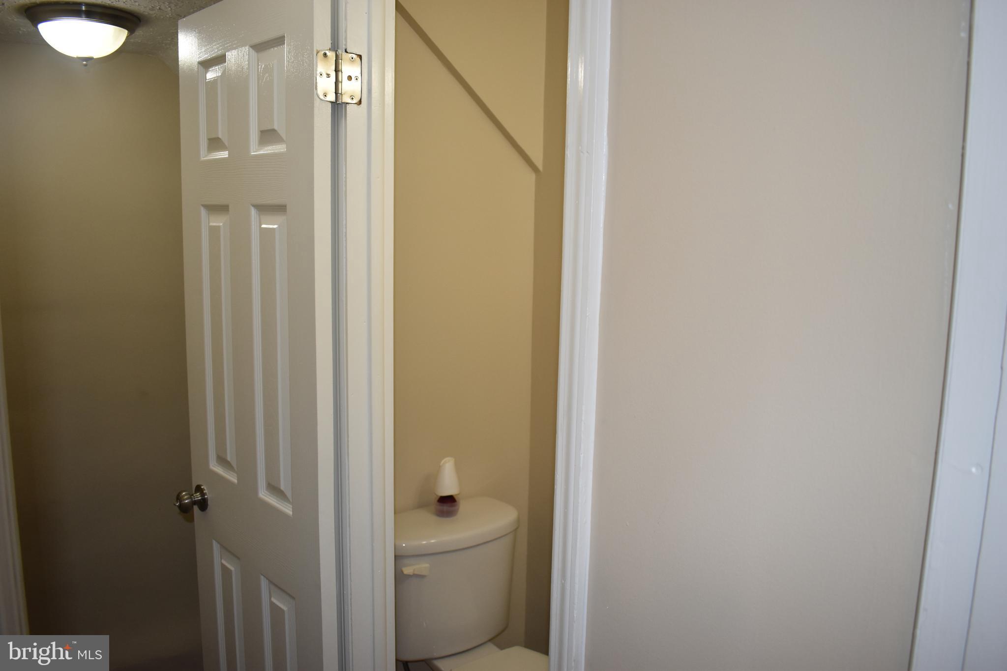 6 South Tremont Road Baltimore, MD 21229 - Photo 13 of 33 Main Level Half Bath