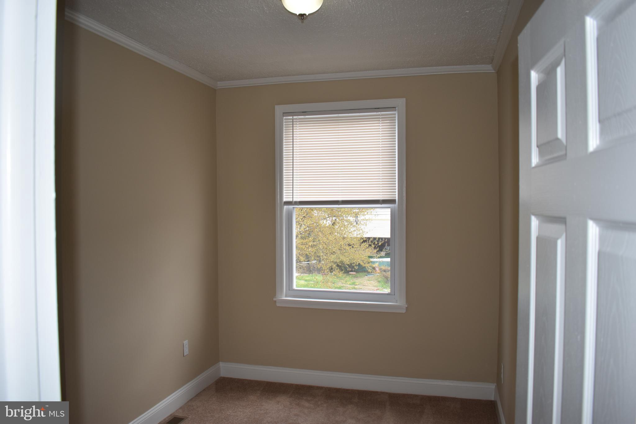 6 South Tremont Road Baltimore, MD 21229 - Photo 25 of 33 Bedroom 3
