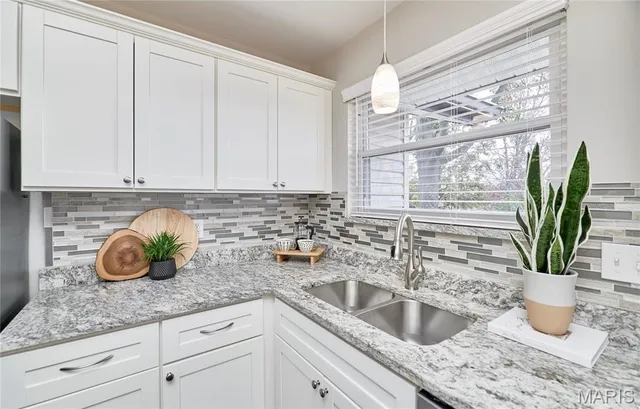 $280,000 | 3900 Summer Forest Drive, St. Charles, MO 63304