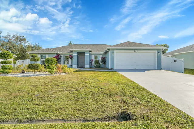 $2,900 | 226 Southwest Starfish Avenue, Port St. Lucie, FL 34984