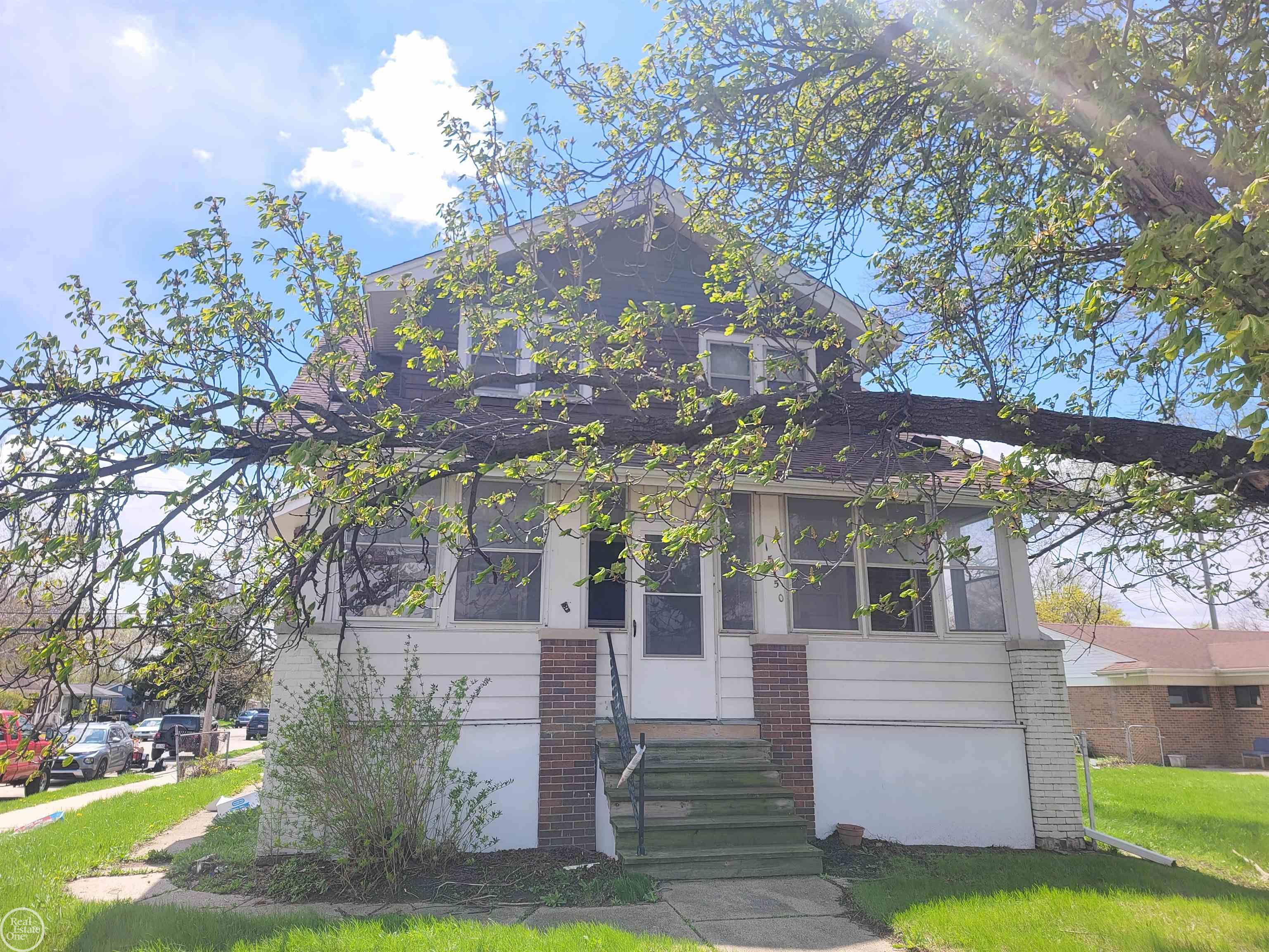 15350 East 10 Mile Road Eastpointe, MI 48021 - Photo 3 of 16