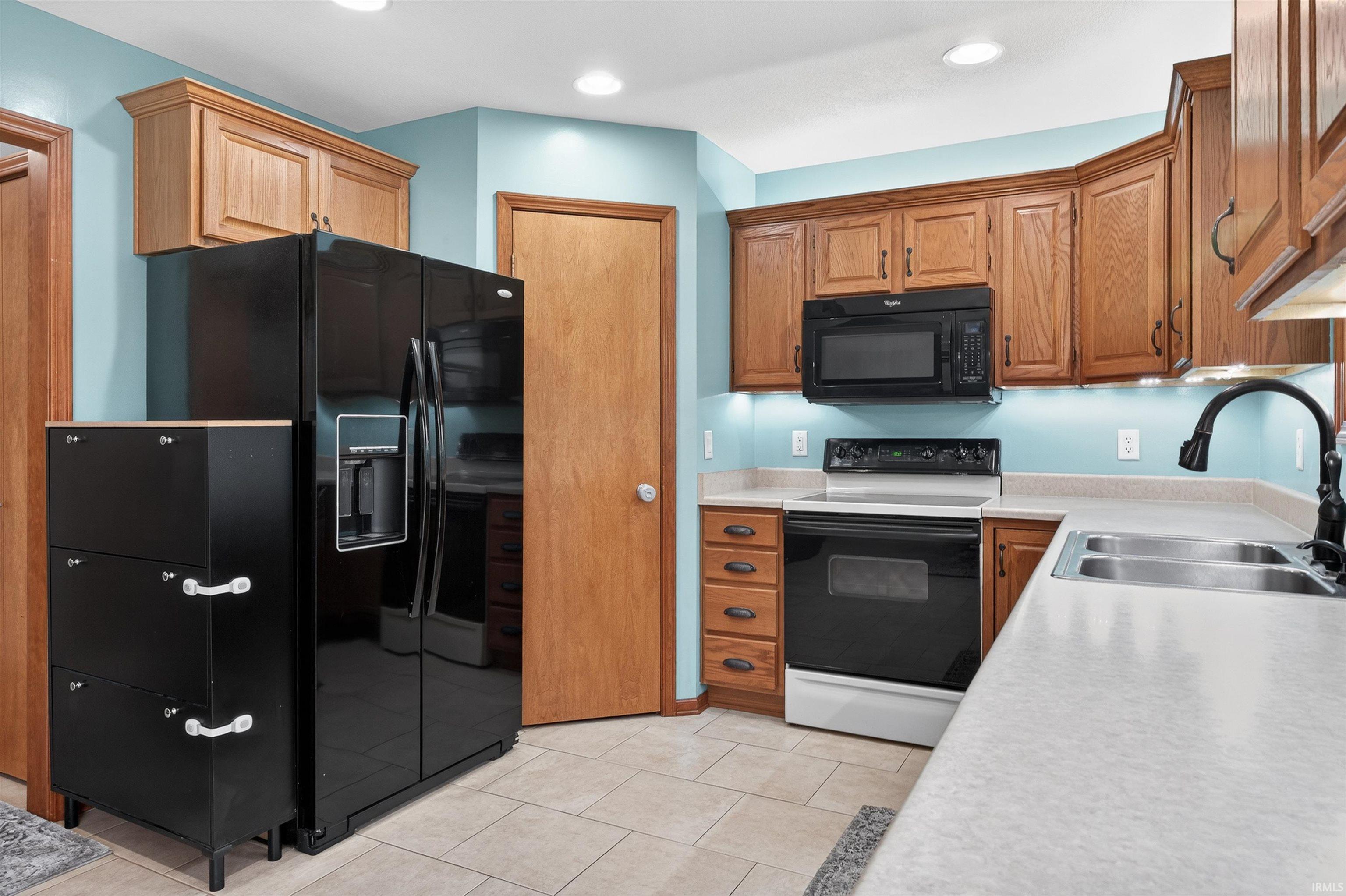 5701 Gate Tree Lane Fort Wayne, IN 46835 - Photo 11 of 36