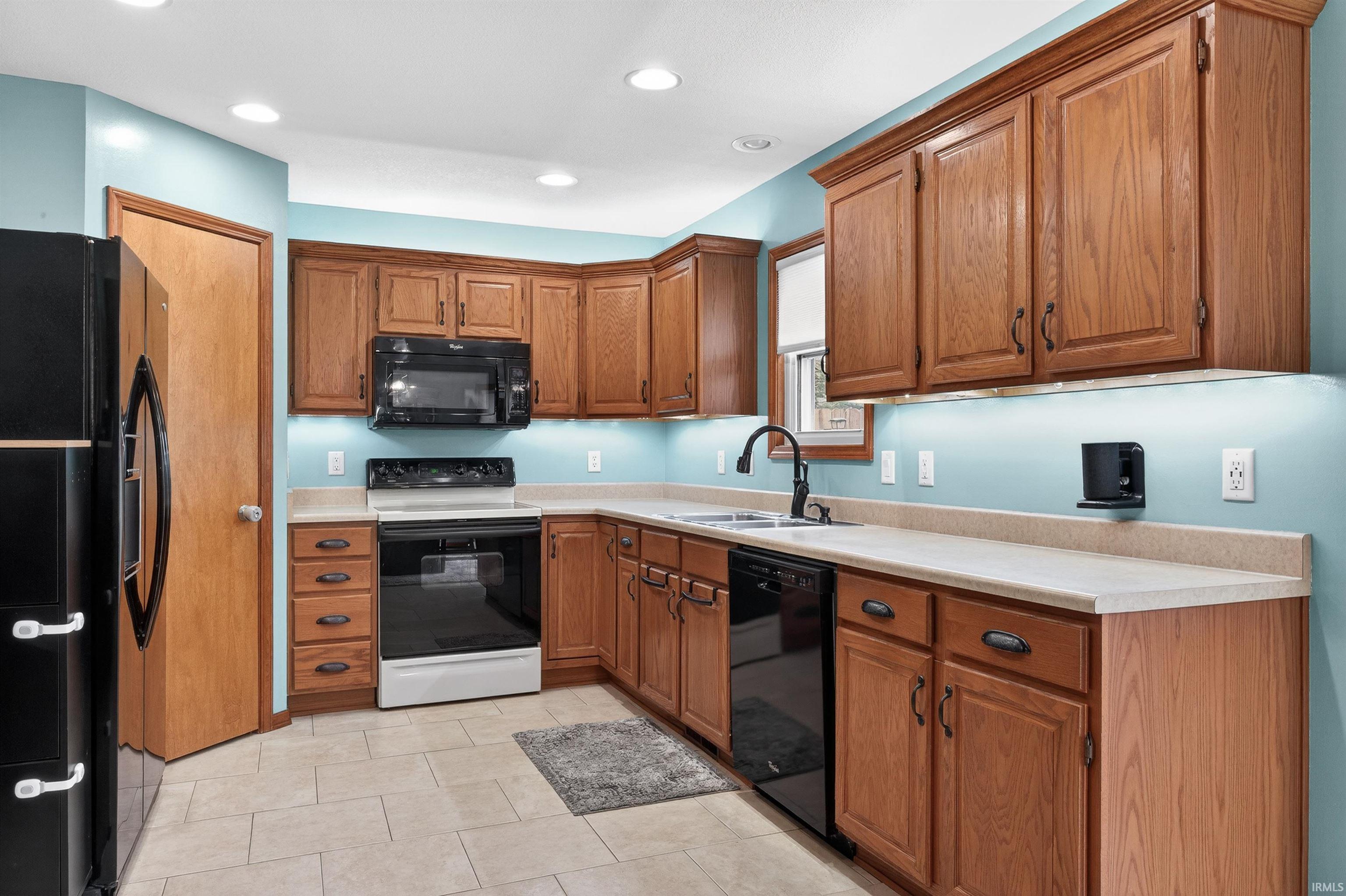 5701 Gate Tree Lane Fort Wayne, IN 46835 - Photo 10 of 36