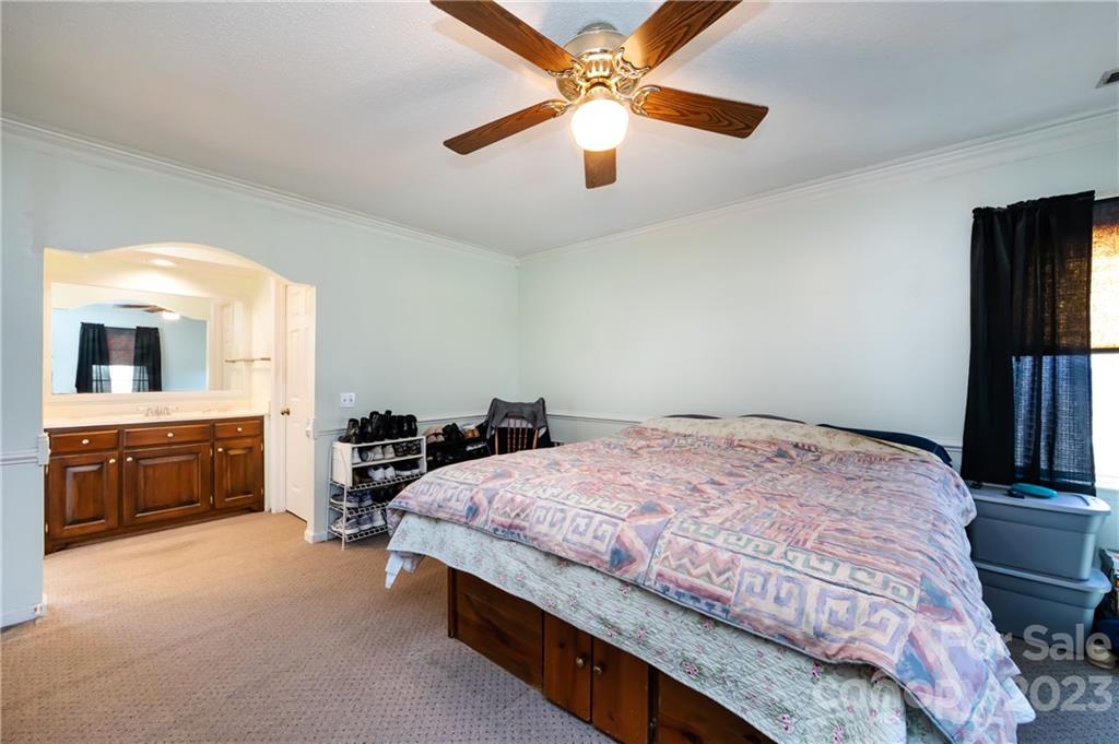 7915 Robin Crest Road Charlotte, NC 28226 - Photo 16 of 31 Gallery Image 16