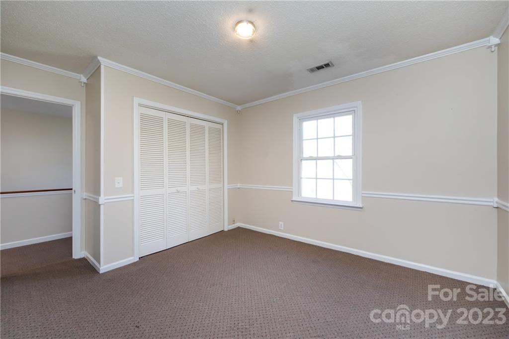 7915 Robin Crest Road Charlotte, NC 28226 - Photo 18 of 31 Gallery Image 18
