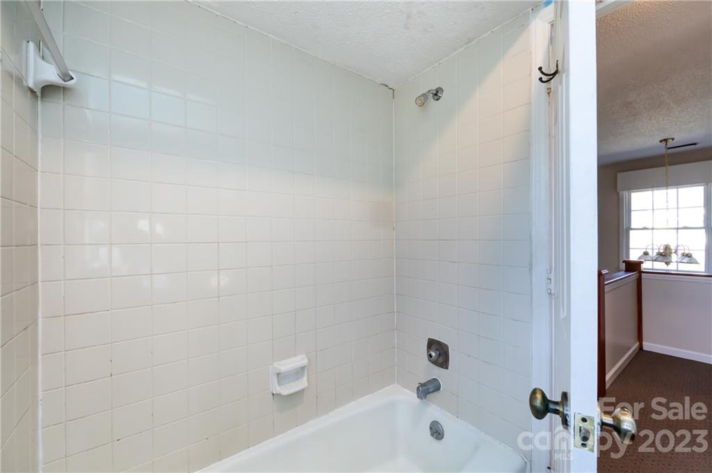 7915 Robin Crest Road Charlotte, NC 28226 - Photo 20 of 31 Gallery Image 20