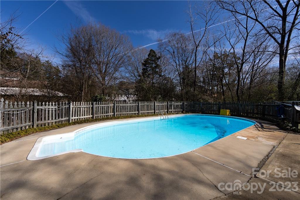 7915 Robin Crest Road Charlotte, NC 28226 - Photo 22 of 31 Gallery Image 22