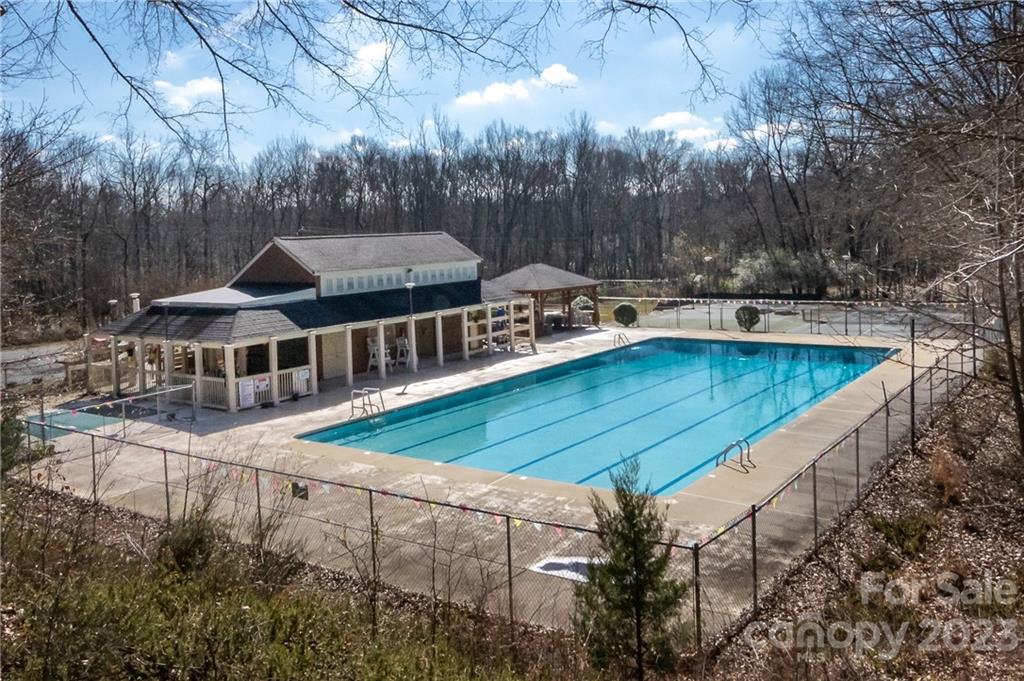 7915 Robin Crest Road Charlotte, NC 28226 - Photo 26 of 31 Gallery Image 26