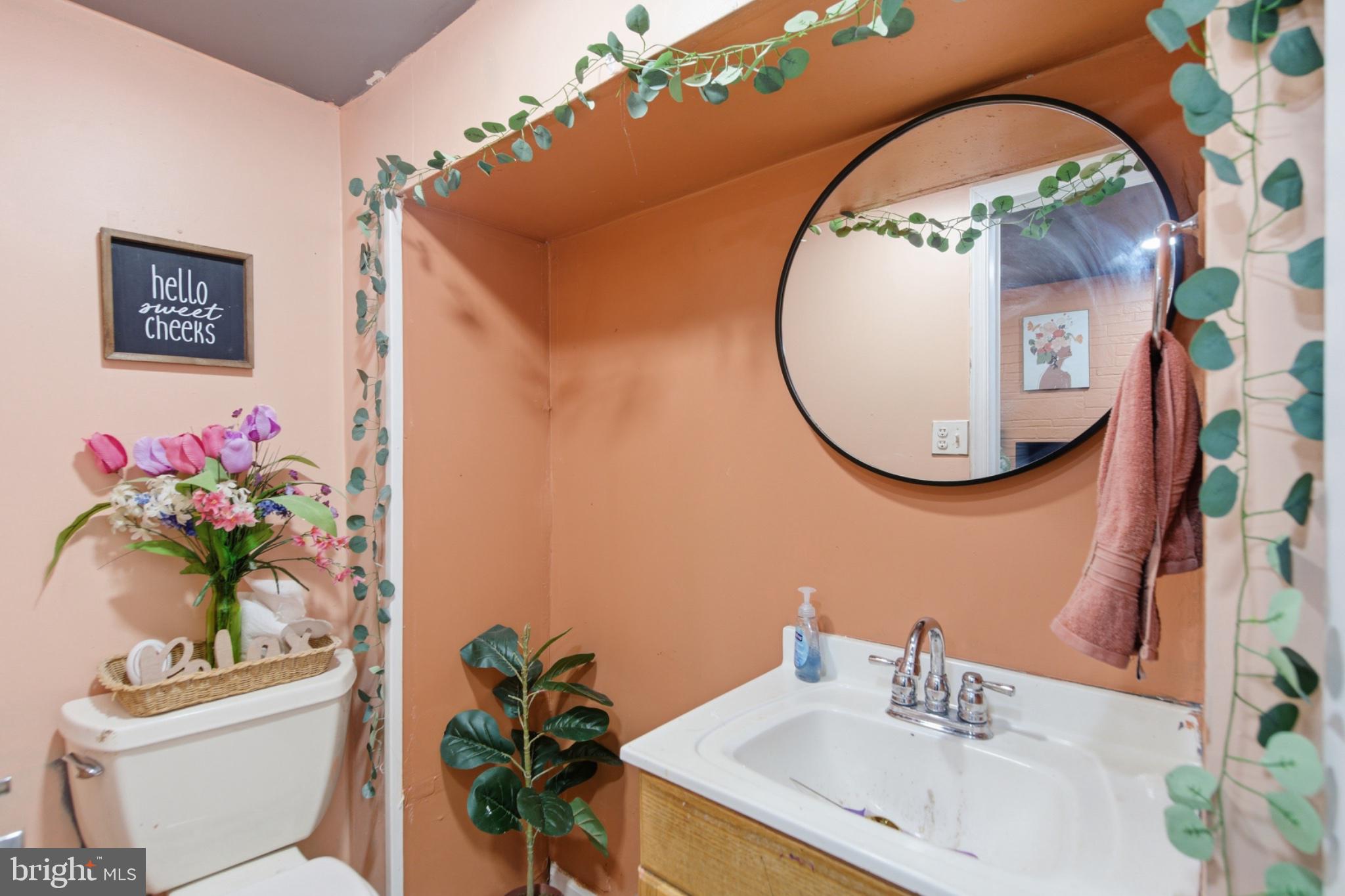3602 Academy Road Philadelphia, PA 19154 - Photo 19 of 21 Charming bathroom with warm hues.