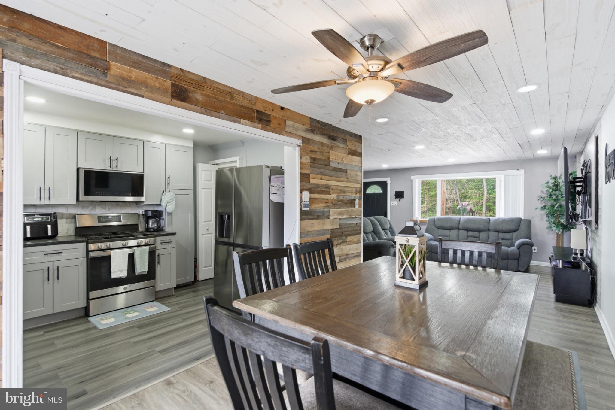 3602 Academy Road Philadelphia, PA 19154 - Photo 6 of 21 Modern open-concept living space.