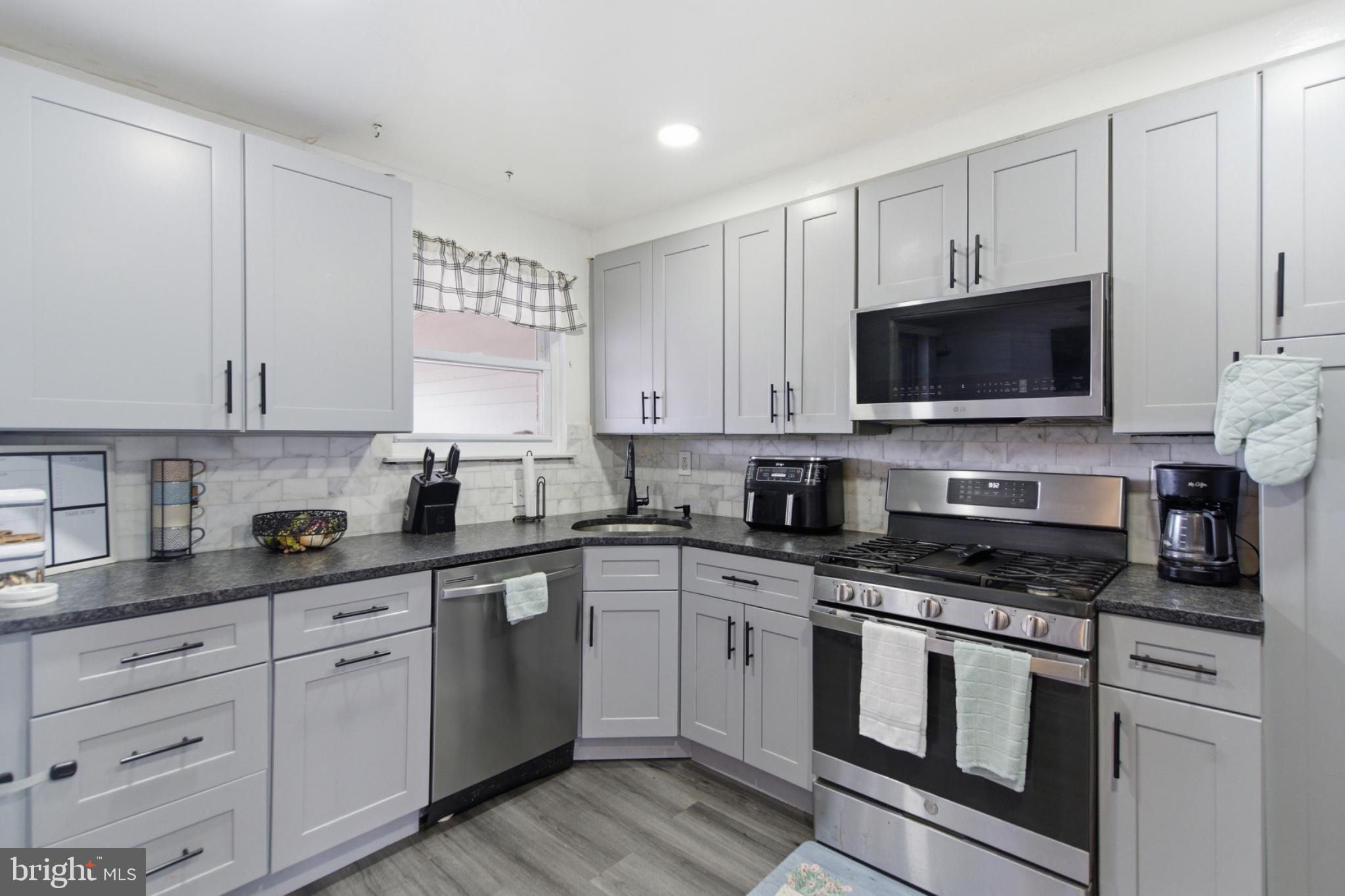 3602 Academy Road Philadelphia, PA 19154 - Photo 7 of 21 Modern kitchen with sleek finishes.