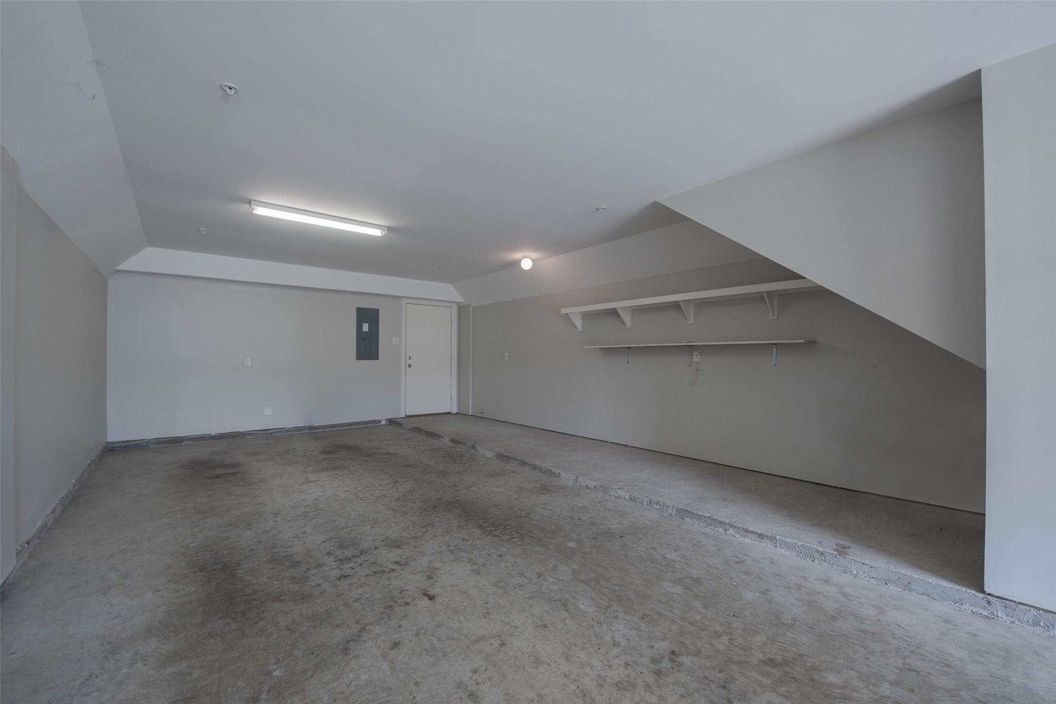 7650 Springhill Street, Unit 603 Houston, TX 77021 - Photo 23 of 26 a view of empty room
