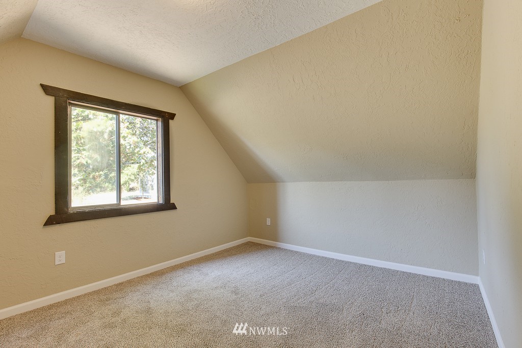 330 Northeast Paulson Road Poulsbo, WA 98370 - Photo 14 of 25 Gallery Image 14