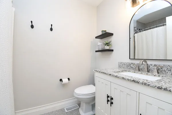 $489,000 | 1112 North Old Bridge Road, Palatine, IL 60067