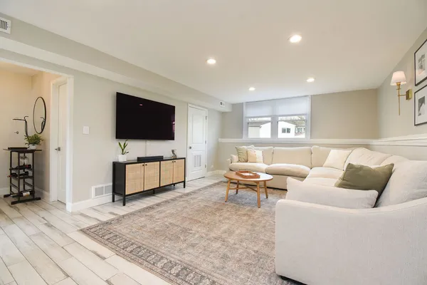$489,000 | 1112 North Old Bridge Road, Palatine, IL 60067