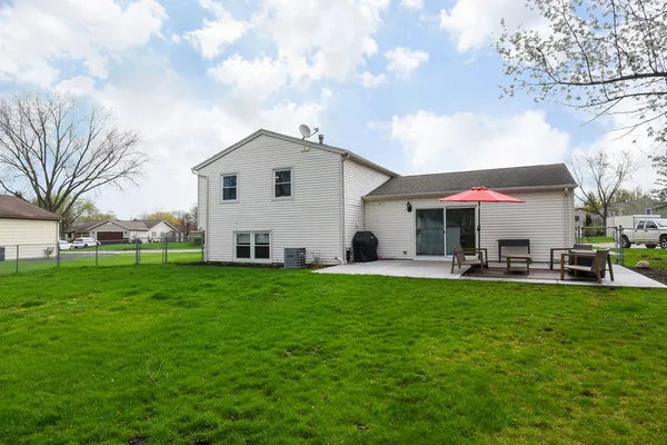 $489,000 | 1112 North Old Bridge Road, Palatine, IL 60067