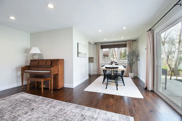 $489,000 | 1112 North Old Bridge Road, Palatine, IL 60067