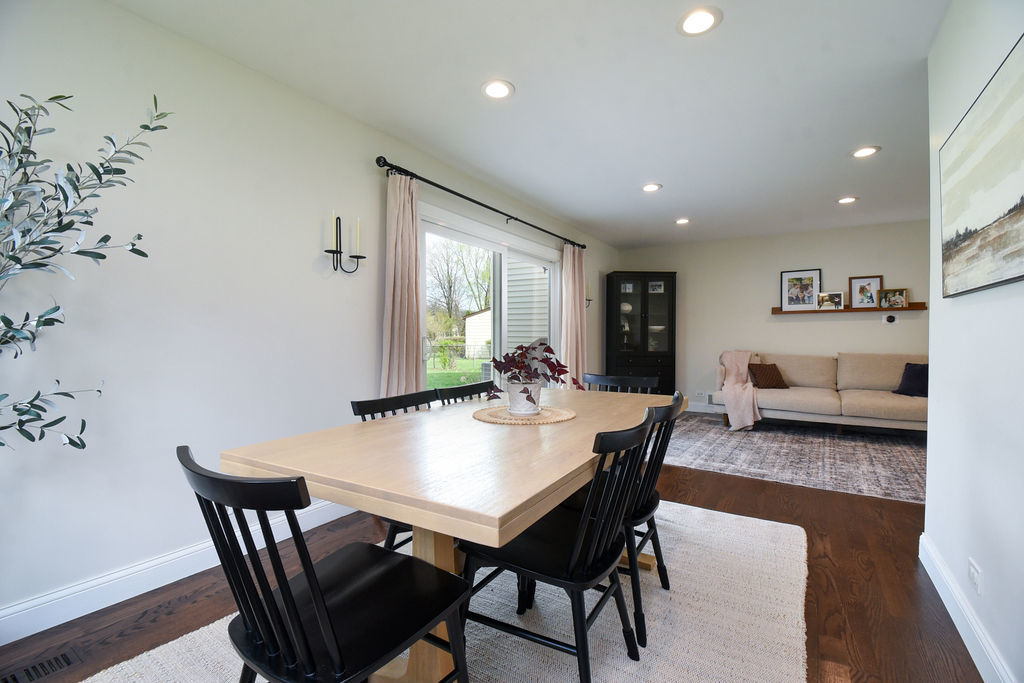 1112 North Old Bridge Road Palatine, IL 60067 - Photo 9 of 29