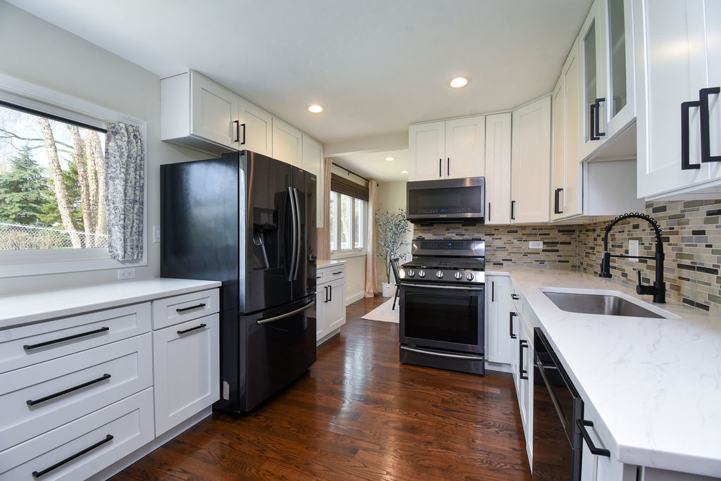 1112 North Old Bridge Road Palatine, IL 60067 - Photo 10 of 29