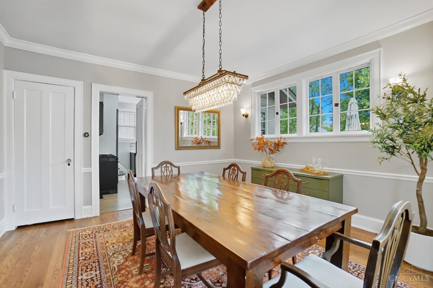 5807 Montgomery Road Cincinnati, OH 45212 - Photo 15 of 42 Gallery Image 15
