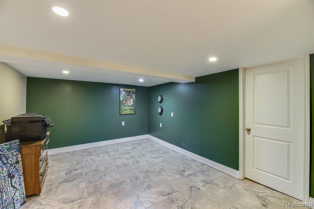 2373 Norton Road Rochester Hills, MI 48307 - Photo 28 of 36